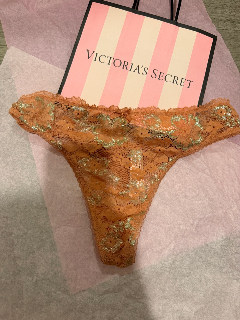 New Victorias Secret BODY by VICTORIA Lace Front Thong Panty Copper & Gold M